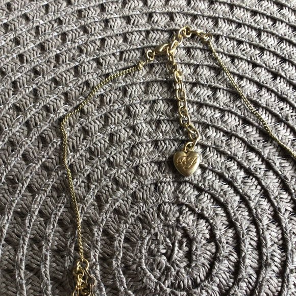 Betsey Johnson necklace - Picture 3 of 3